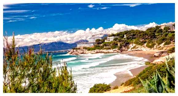 Где в Испании можно купаться в июне