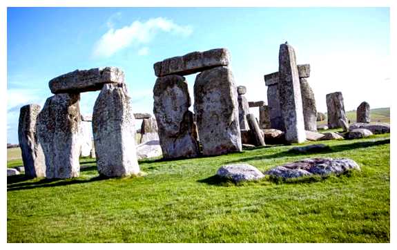 Какая самая древняя достопримечательность в Великобритании