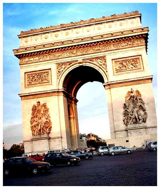 Какая самая главная достопримечательность Парижа