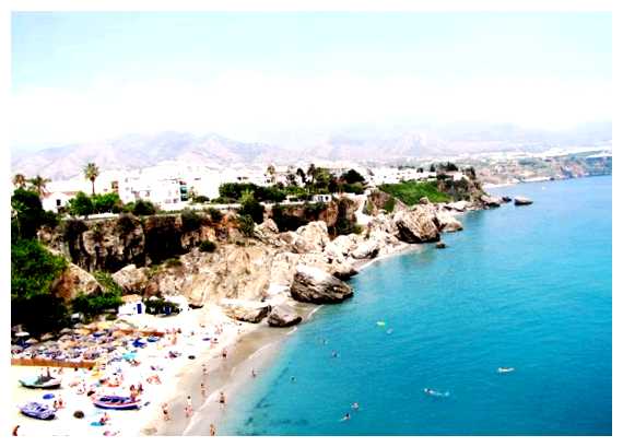 Куда лучше поехать на море в Испанию