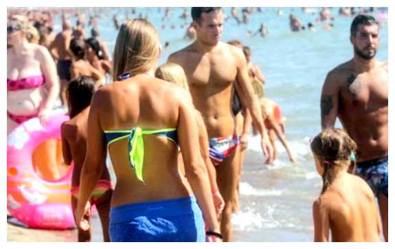 Можно ли в Испании ходить без футболки (можно, испании, ходить, ходить футболки, общественных местах) Можно ли в Испании ходить без футболки