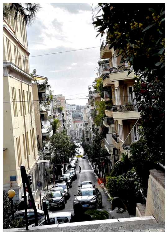 Сколько нужно денег чтобы прожить в Греции